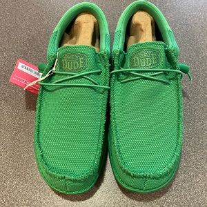 Hey Dude Wally Funk Mono Kelly Green